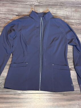 Women’s Gray Zip-Front Lightweight Scrub Jacket